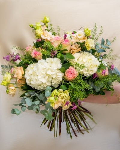 Bouquet of Roses, Hydrangeas, Lysianthus and Eucalytpus
